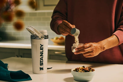Stanley Activate Shaker Bottle 20 oz